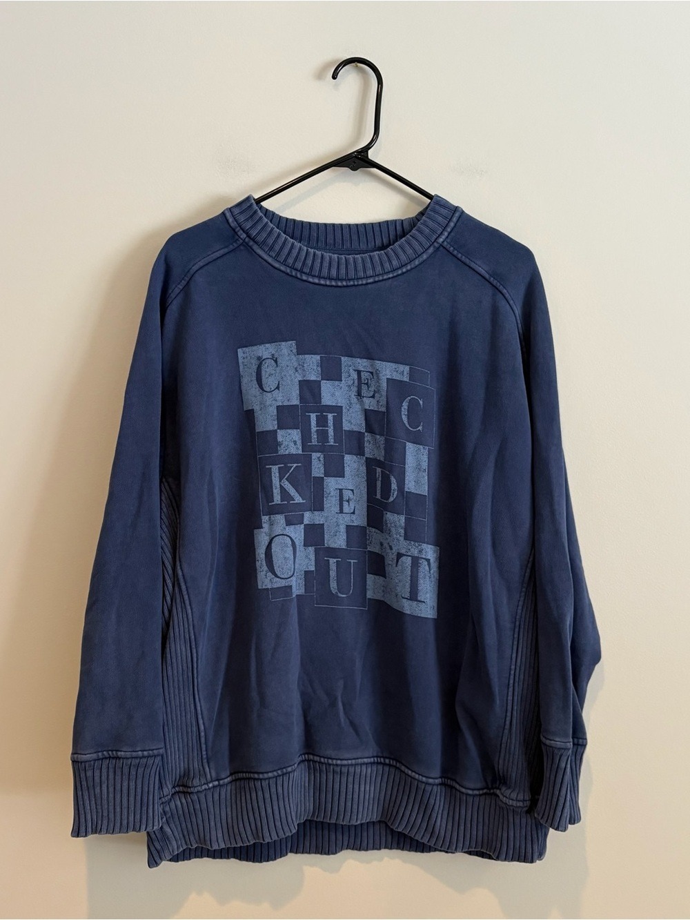 aerie Navy Checkerboard Graphic “checked out” Crew Sweatshirt Size M